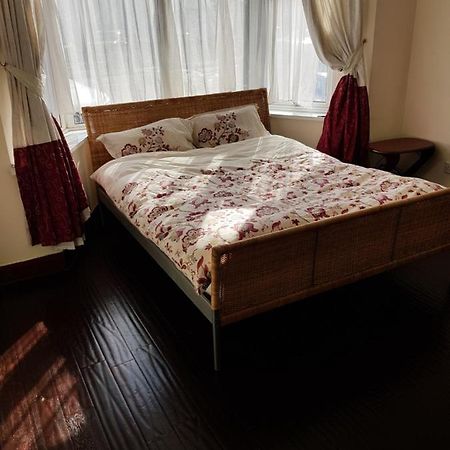 Cozy Guest House Luton  Exterior foto