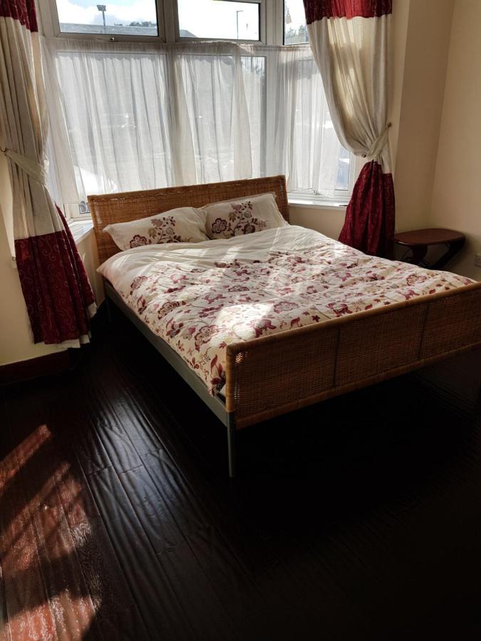 Cozy Guest House Luton  Exterior foto